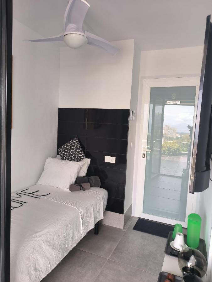 Pinar Suites Habitaciones Торемолинос Екстериор снимка