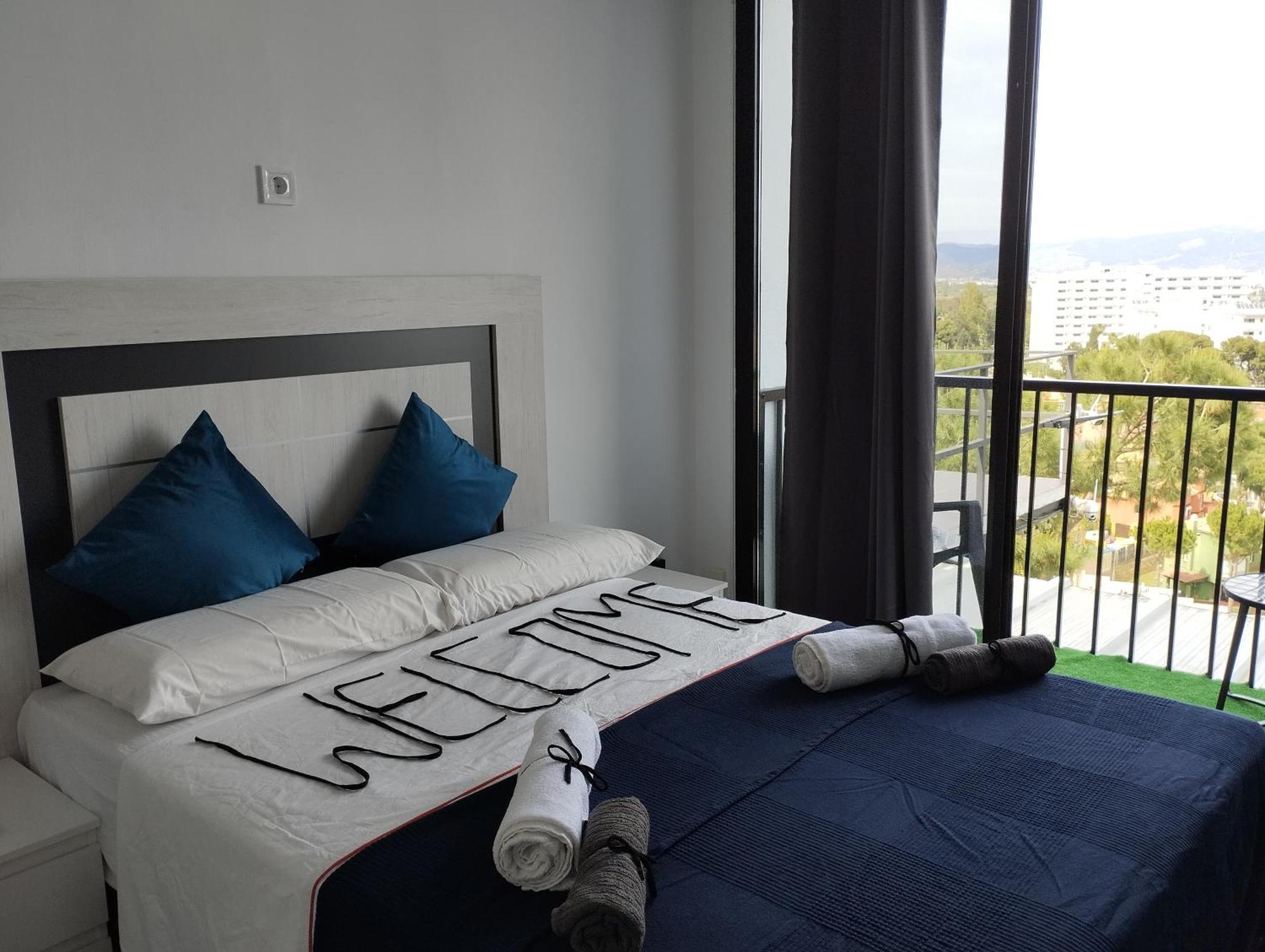 Pinar Suites Habitaciones Торемолинос Екстериор снимка