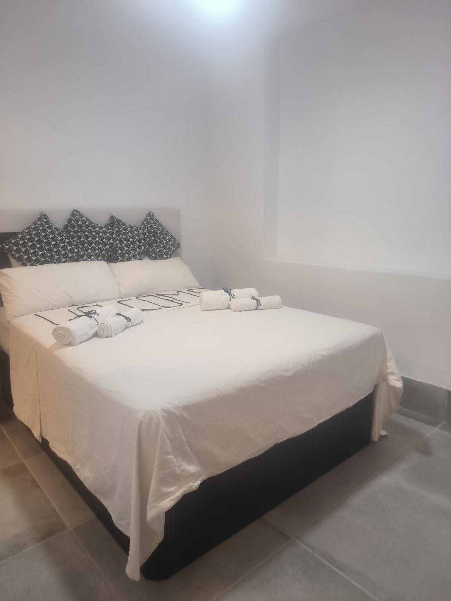 Pinar Suites Habitaciones Торемолинос Екстериор снимка